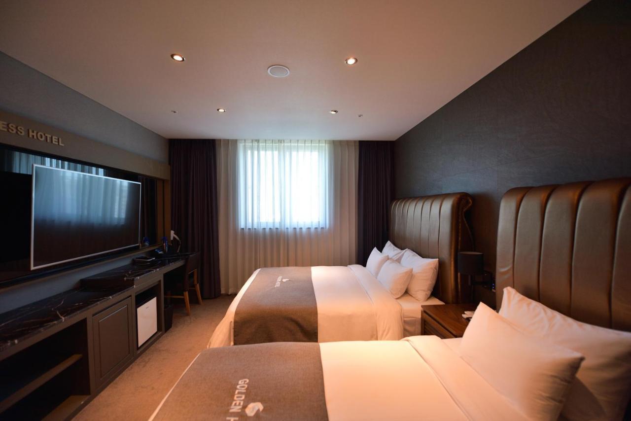 Golden Business Hotel Jinju Exterior photo