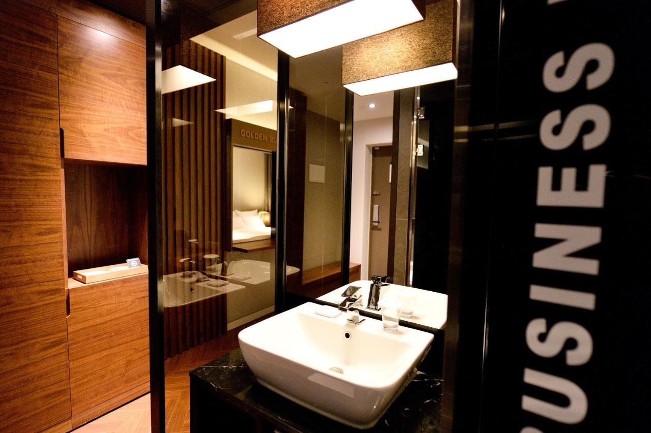 Golden Business Hotel Jinju Exterior photo