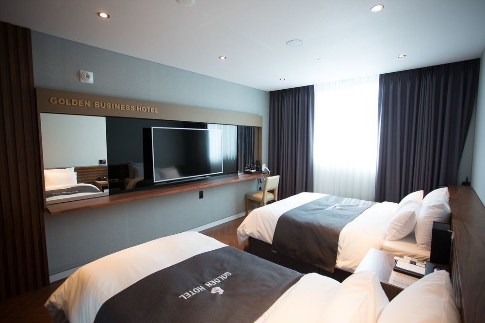 Golden Business Hotel Jinju Exterior photo